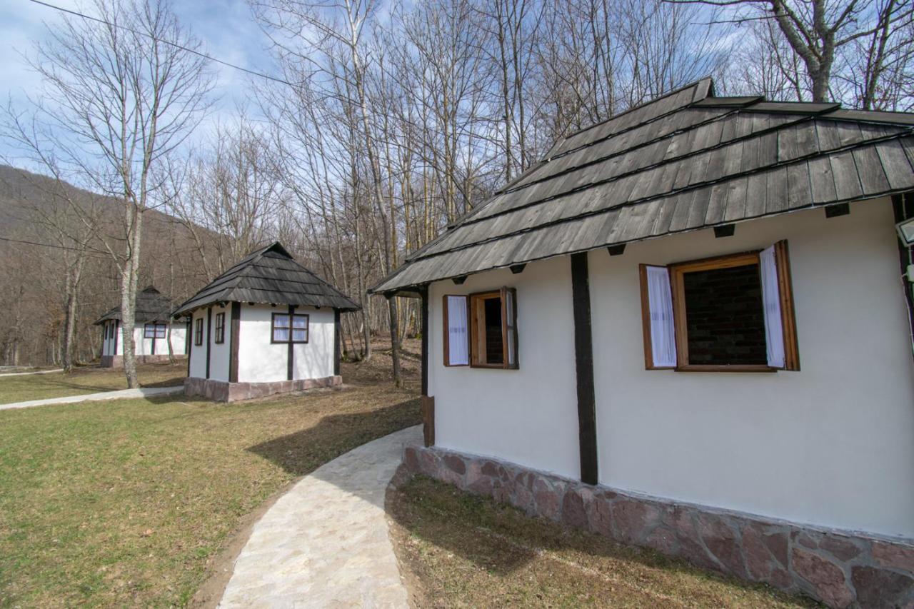 Holiday Park Hajducka Cesma Dubovsko Bagian luar foto